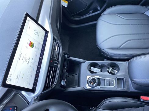 New 2025 Ford Escape SE w/ PHEV Premium Package image 25