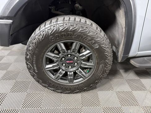 Used 2024 GMC Sierra 1500 AT4X AWD/4WD image 11