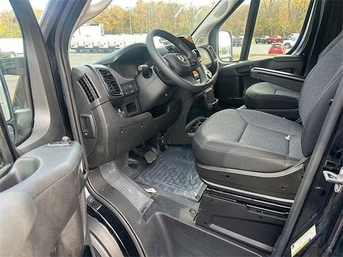 New 2025 RAM ProMaster 3500 w/ Crew Van Package FWD image 14