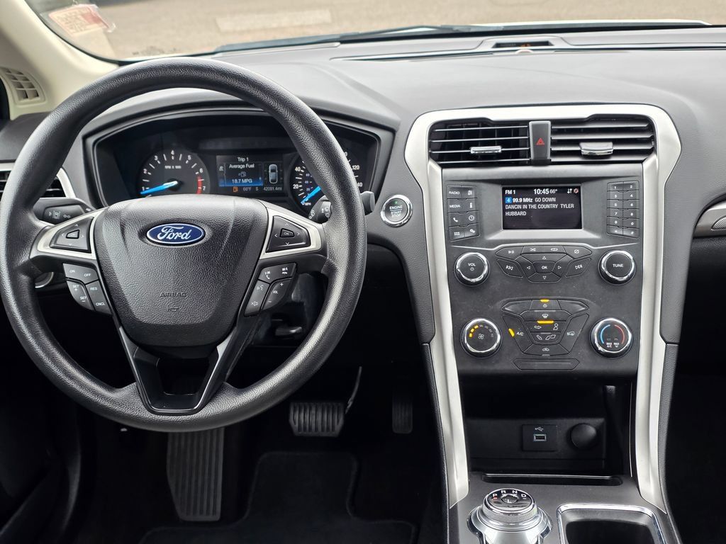 Used 2020 Ford Fusion S FWD image 11