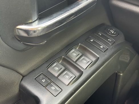 Used 2019 Chevrolet Silverado 1500 LT w/ All Star Edition image 30