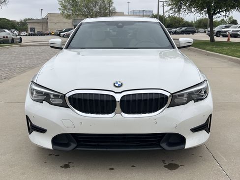 Used 2019 BMW 330i Sedan w/ Driving Assistance Package image 3