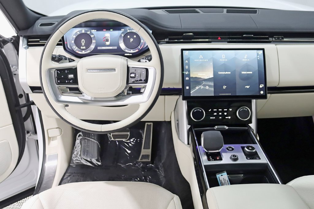 Used 2023 Land Rover Range Rover SE AWD/4WD image 14