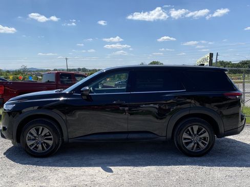 Used 2022 Nissan Pathfinder S FWD image 8