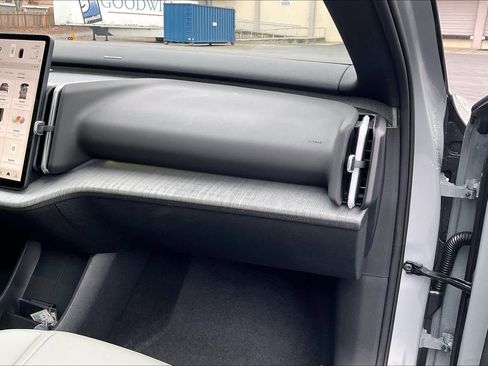 New 2026 Volvo EX30 Cross Country Ultra image 28