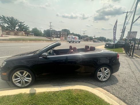 Used 2012 Volkswagen Eos Executive FWD image 2