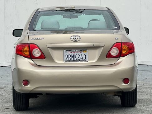 Used 2010 Toyota Corolla LE image 4