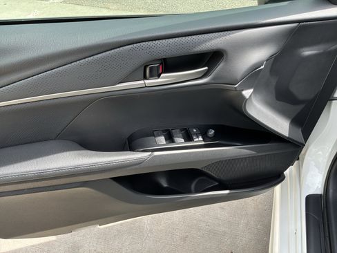 Used 2025 Toyota Camry XSE FWD image 15