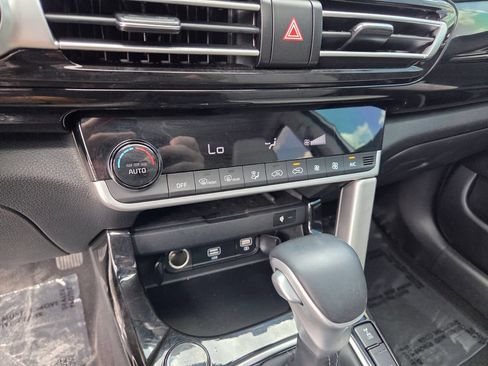 Used 2023 Kia Seltos EX AWD/4WD image 25