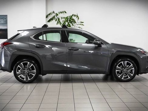 Certified 2025 Lexus UX 300h FWD w/ Accessory Package (Z2) image 5