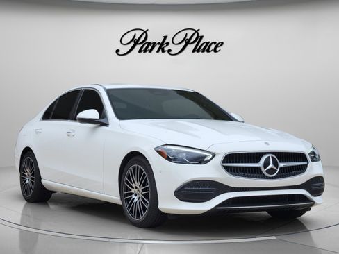 Used 2025 Mercedes-Benz C 300 Sedan image 4