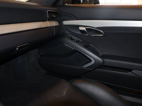 Used 2014 Porsche 911 Turbo S image 54