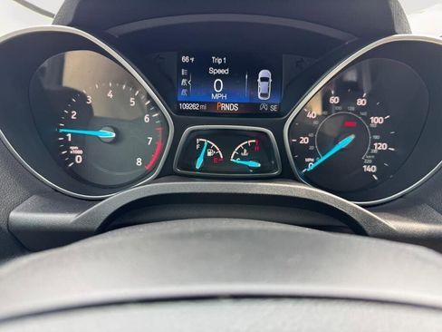 Used 2017 Ford Escape SE w/ Equipment Group 201A AWD/4WD image 17