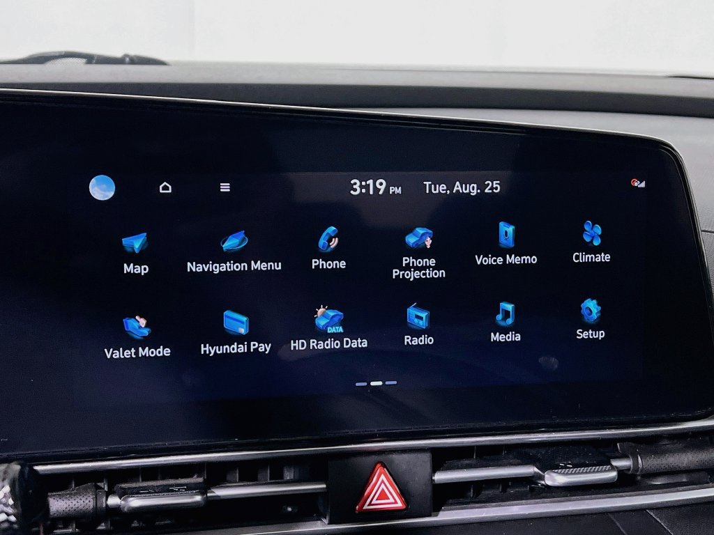 Used 2023 Hyundai Elantra SEL w/ Convenience Package FWD image 14
