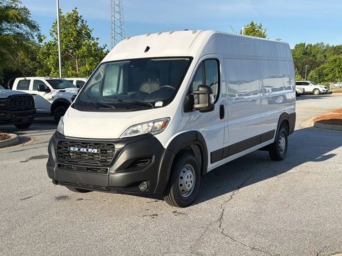 Used 2023 RAM ProMaster 2500 FWD image 3