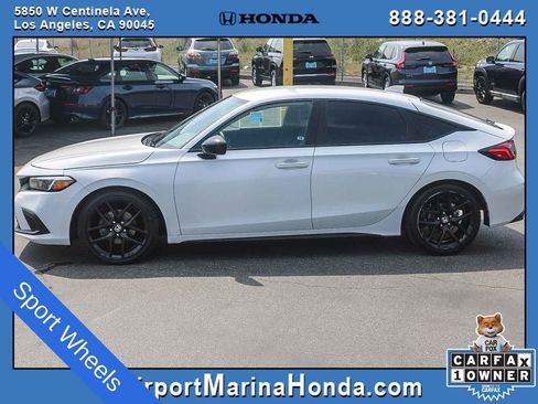Used 2023 Honda Civic Sport image 3