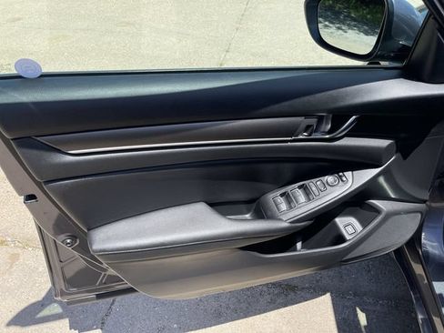 Used 2021 Honda Accord LX image 10