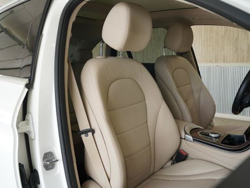 Used 2017 Mercedes-Benz GLC 300 image 32