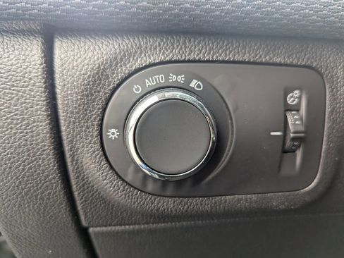 Used 2016 Chevrolet Cruze LT image 23