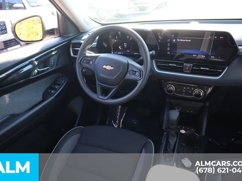 Used 2025 Chevrolet TrailBlazer LT image 24