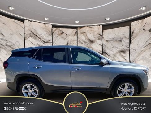 Used 2024 GMC Terrain SLE image 14