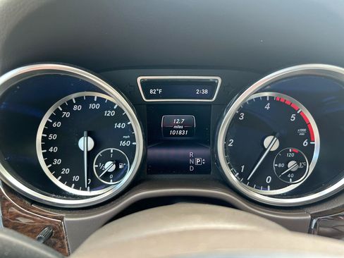 Used 2015 Mercedes-Benz ML 250 BlueTEC 4MATIC image 21