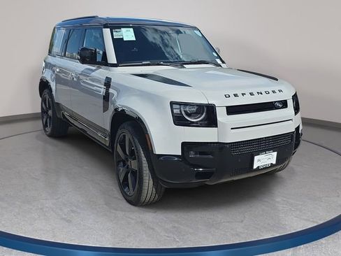 New 2026 Land Rover Defender 110 X-Dynamic SE AWD/4WD image 3