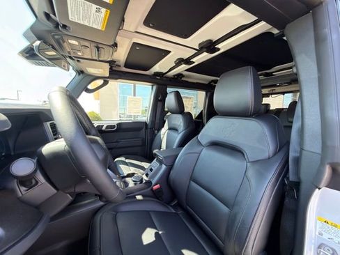 New 2026 Ford Bronco Badlands AWD/4WD image 9