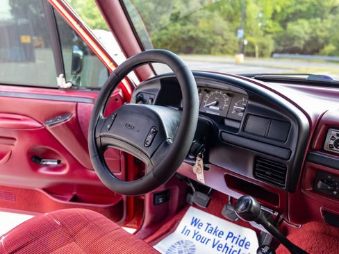 Used 1997 Ford F250 4x4 Regular Cab Heavy Duty image 34