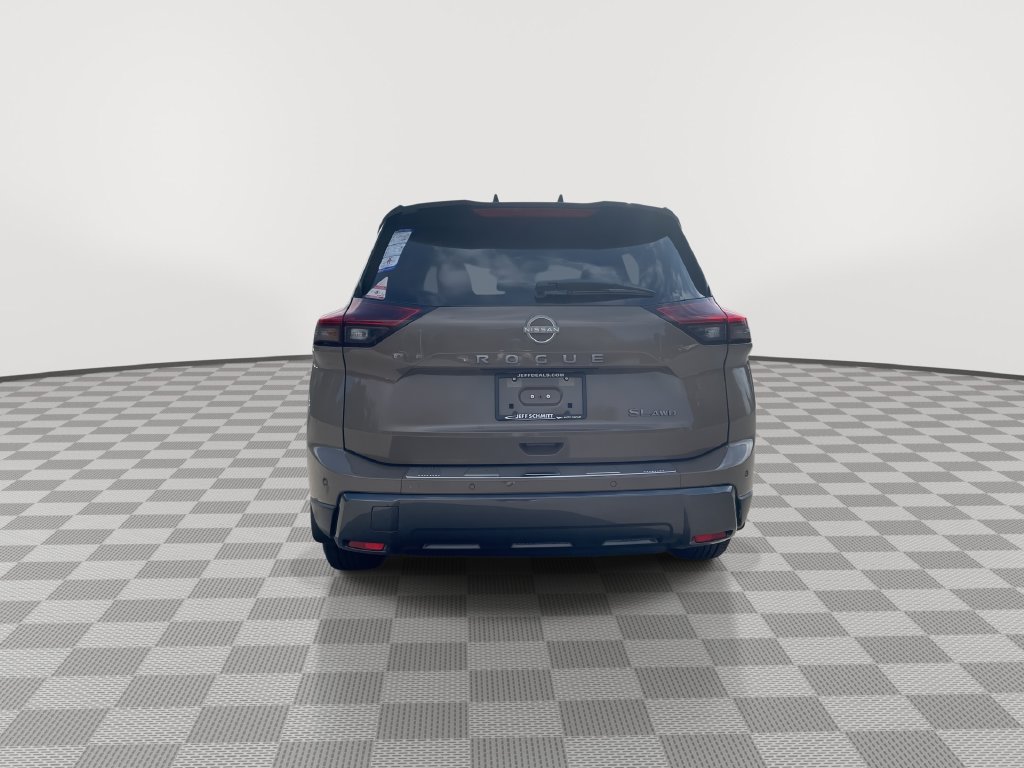 Certified 2025 Nissan Rogue SL w/ Tech Package AWD/4WD image 10