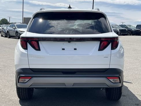 Certified 2025 Hyundai Tucson SEL AWD/4WD image 12
