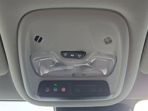 Used 2023 Chevrolet TrailBlazer LT w/ Convenience Package image 36