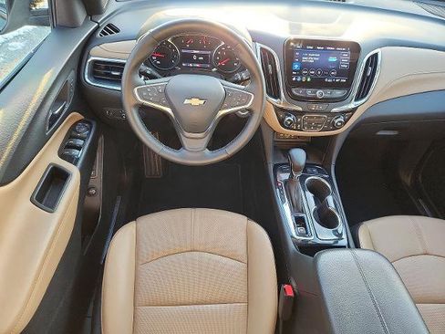 Used 2023 Chevrolet Equinox Premier image 13