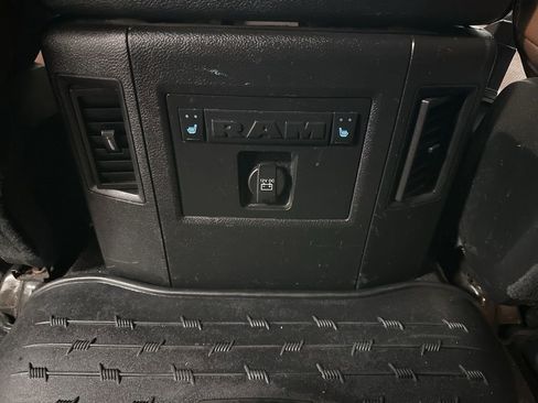 Used 2017 RAM 2500 Longhorn w/ Convenience Group AWD/4WD image 23