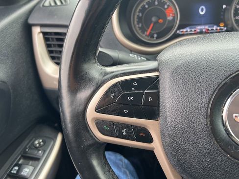 Used 2018 Jeep Cherokee Limited image 15