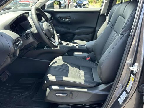 New 2026 Honda HR-V EX-L image 4