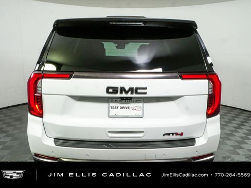 Used 2025 GMC Yukon AT4 Ultimate w/ LPO, Floor Liner Package AWD/4WD image 30