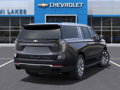 New 2025 Chevrolet Suburban Premier image 4