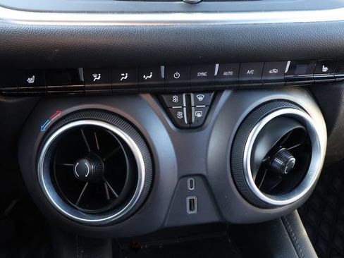 Used 2020 Chevrolet Blazer LT FWD image 24