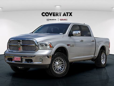 Used 2015 RAM 1500 Laramie w/ Convenience Group AWD/4WD image 2