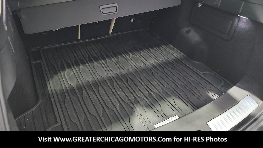 Used 2019 Land Rover Range Rover Velar S AWD/4WD image 33