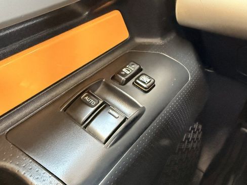 Used 2007 Toyota FJ Cruiser 4WD image 29