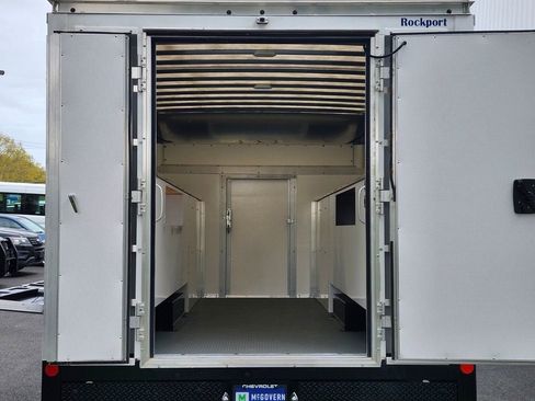 Used 2022 Chevrolet Express 3500 w/ Power Convenience Package RWD image 23