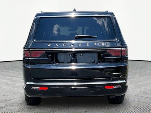 Used 2024 Jeep Wagoneer L Series II w/ Flexible Seating Group AWD/4WD image 6