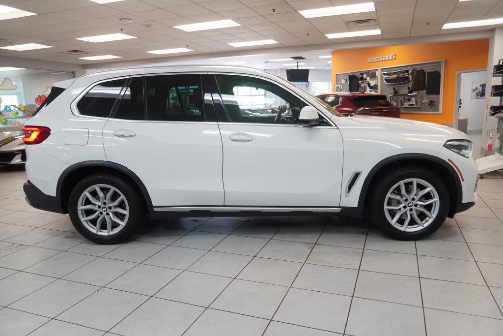 Used 2019 BMW X5 xDrive40i w/ Convenience Package AWD/4WD image 15
