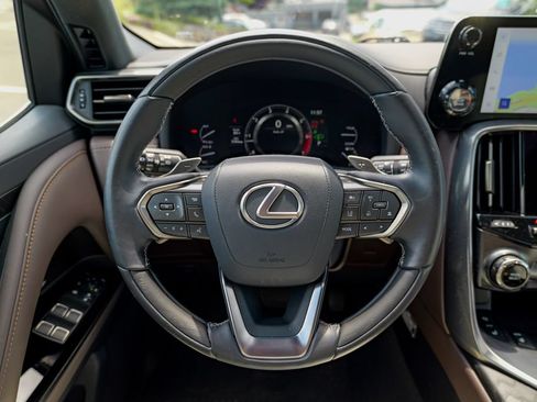 Used 2024 Lexus LX 600 4WD w/ Appearance Package image 46