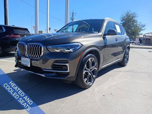 Used 2023 BMW X5 sDrive40i w/ Luxury Seating Package image 3