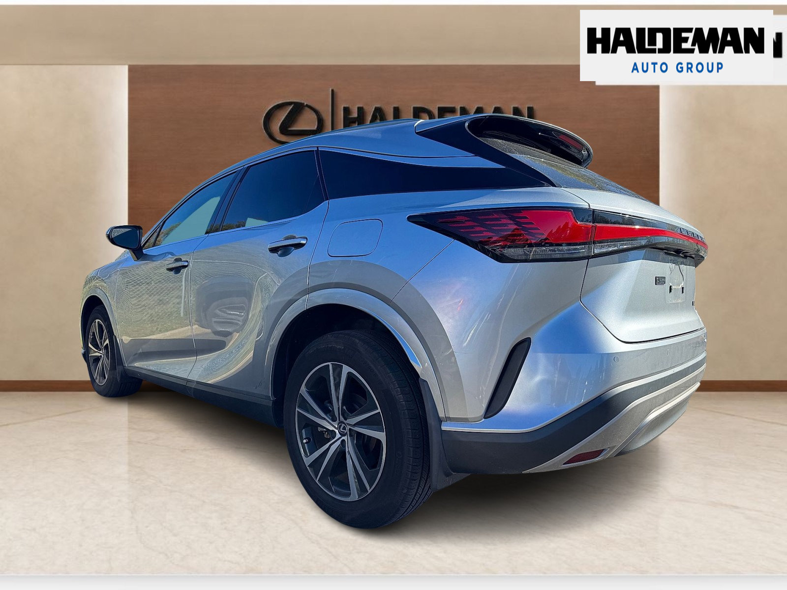 Certified 2024 Lexus RX 350 AWD image 3