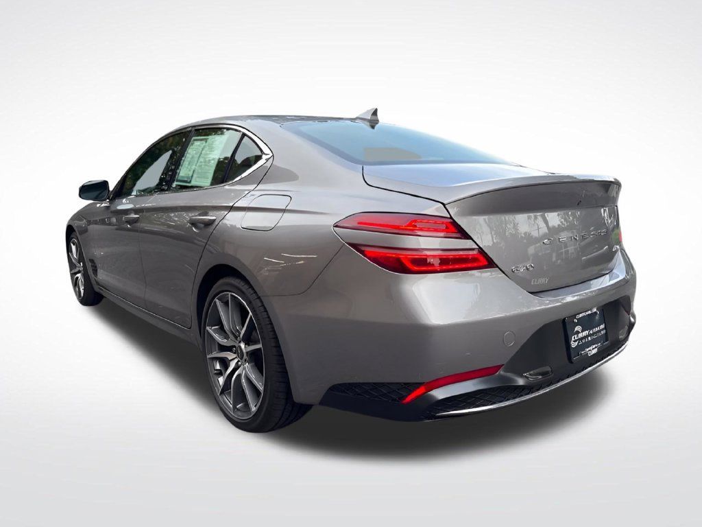 Used 2023 Genesis G70 2.0T AWD/4WD image 5