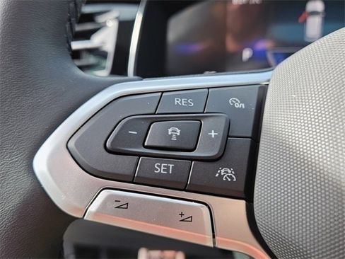 Used 2025 Volkswagen Jetta Sport image 23